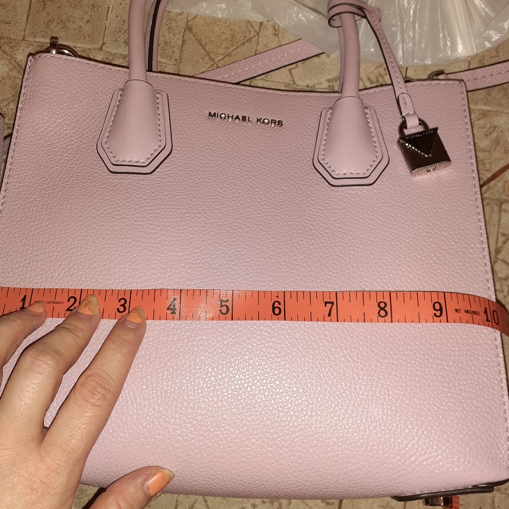 SOLD Michael Kors Medium light Quarts Mercer Bag - Picture 8 of 9